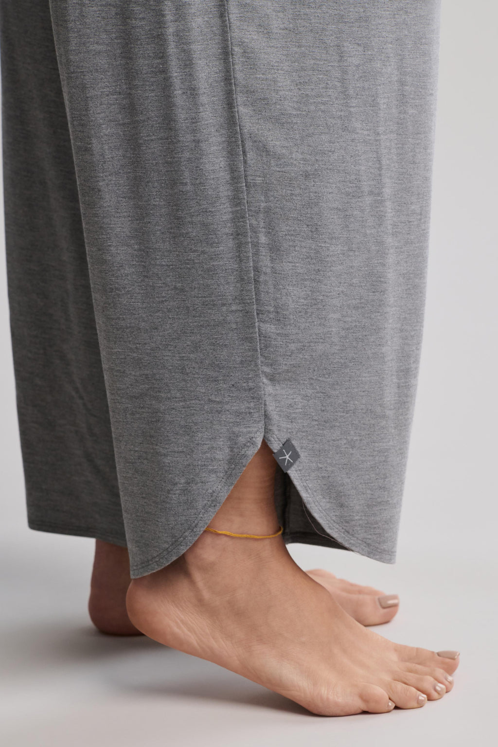 Ultra Soft Jersey Curved Hem Cropped Pant