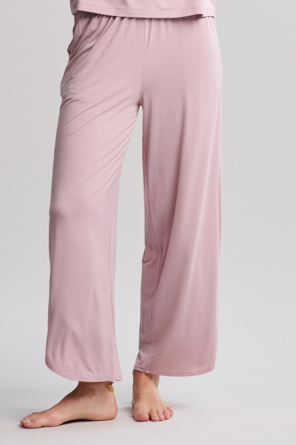 Ultra Soft Jersey Curved Hem Cropped Pant