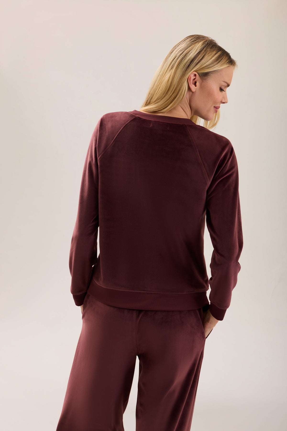 Stretch Velvet Raglan Pullover