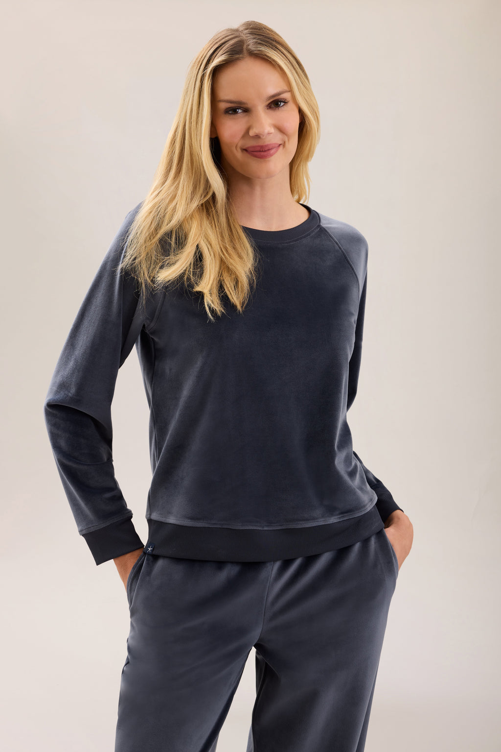 Stretch Velvet Raglan Pullover