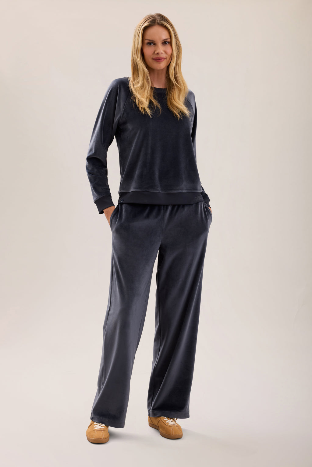 Stretch Velvet Raglan Pullover