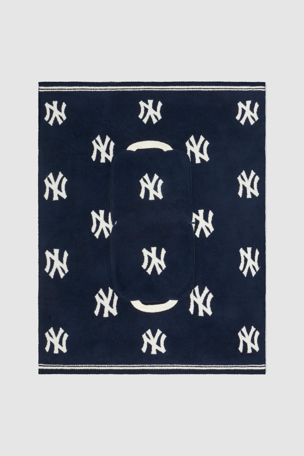 CozyChic® Yankees™ Travel Blanket
